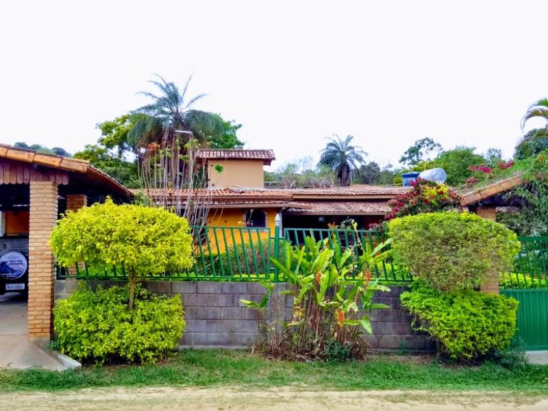 Casa de quatro quartos em área de 2000m²