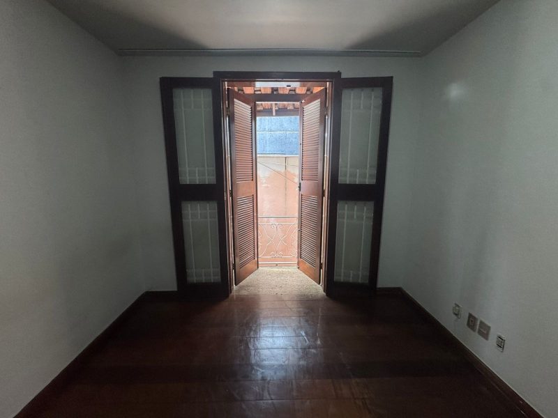 WhatsApp-Image-2025-10-10-at-09.46.42